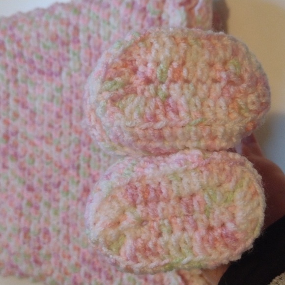 NEW Hand Crafted Baby Blanket Hat Booties Set Bundle Handmade Crochet Knit - Picture 14 of 16